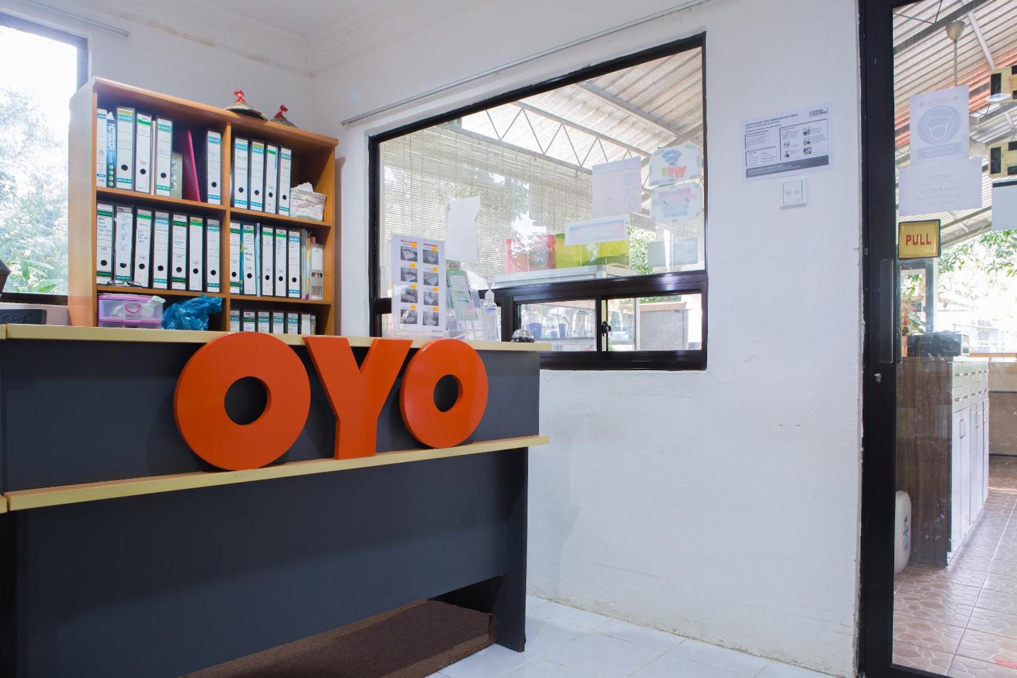 Oyo 90037 The 7 Lodge Tambunan Exterior foto